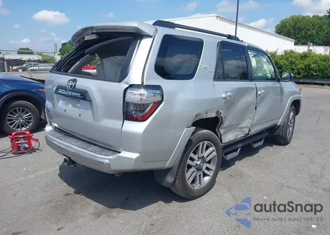 2019 Toyota 4Runner Trd Off Road z USA, uszkodzony, nr VIN JTEBU5JR4K5681627
